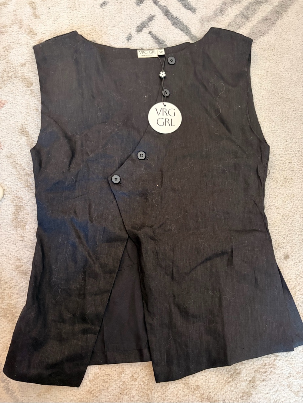 NWT VRG Girl black linen blend asymmetrical sleeveless top blouse US 6